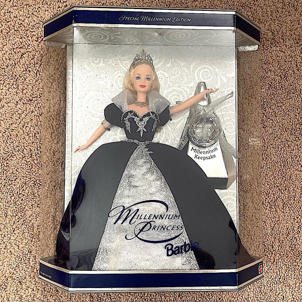 NEW Barbie Holiday Christmas 1999 Happy New Year 2000 Mattel Millennium Princess
